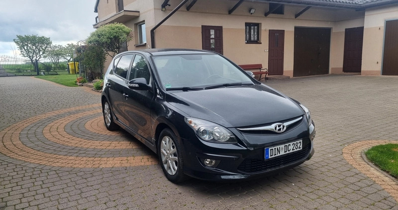 Hyundai I30 cena 22900 przebieg: 125000, rok produkcji 2011 z Tłuszcz małe 497